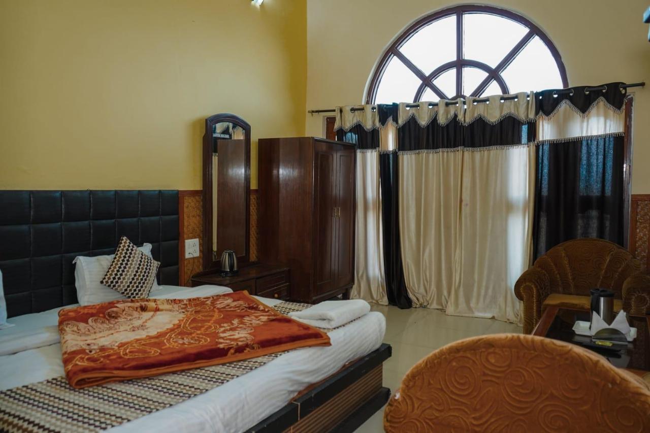 Himalaya Mount View Resort קאוסאני מראה חיצוני תמונה